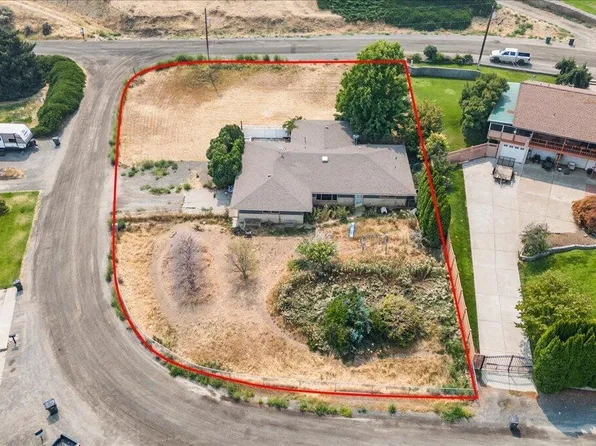 3410 Hillside Pl, Yakima, WA 98903