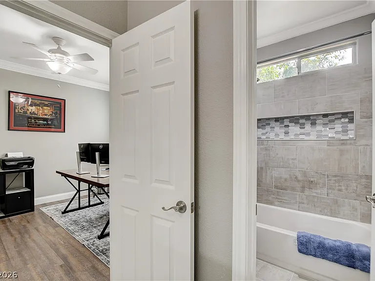 8086 Merlewood Ave — Photo 54