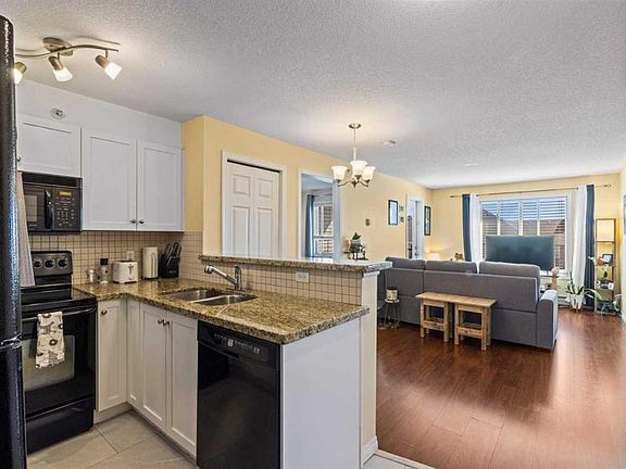 4th image of 8 E Bridlecrest Dr SW #2431