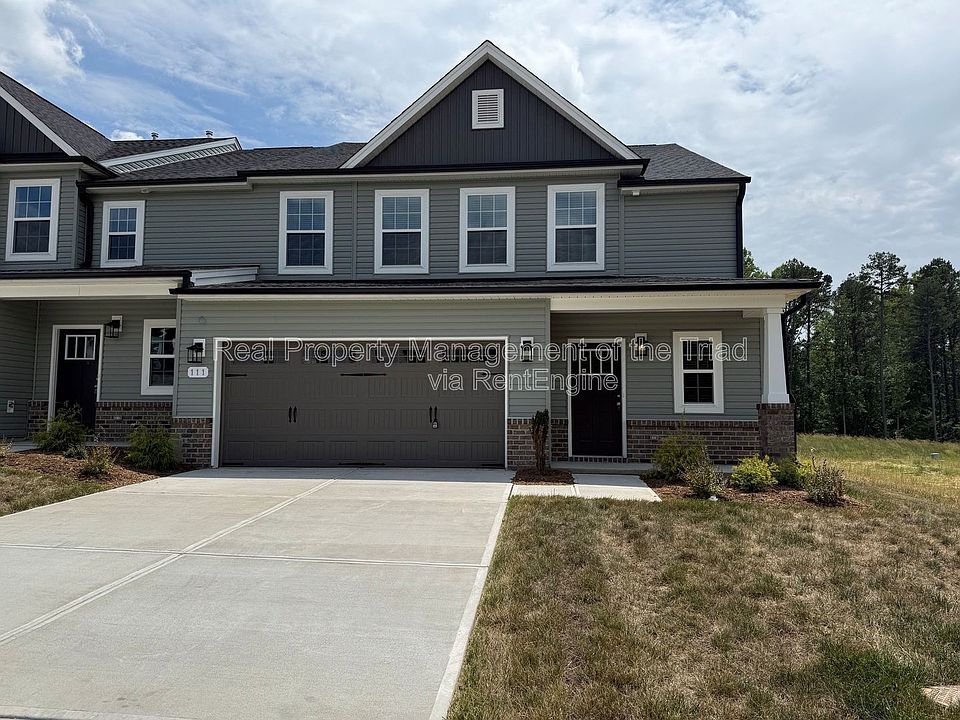 1st image of 111 Oakdale Forest Ln