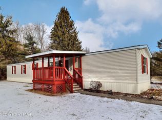 205 Oak Run Ln, Stroudsburg, PA 18360