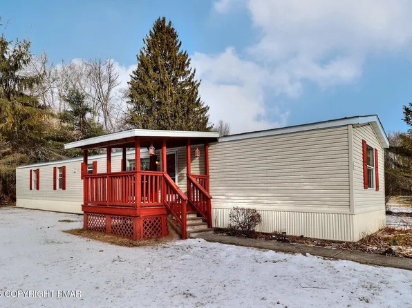 205 Oak Run Ln, Stroudsburg, PA 18360