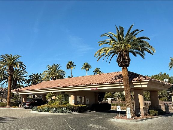 3rd image of 2050 W Warm Springs Rd Unit 1121