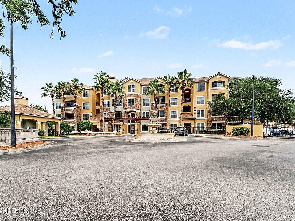 1st image of 8539 GATE Parkway W #633