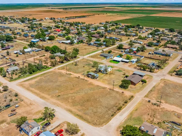 620 Avenue L, Ralls, TX 79357