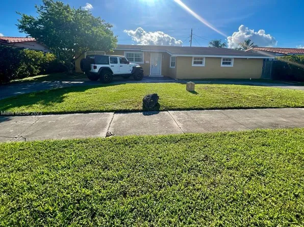 5470 W 4th Ln, Hialeah, FL 33012