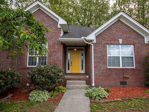 4th image of 121 Seminole Ln