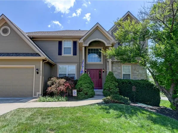 713 Rock Creek Dr, Lansing, KS 66043