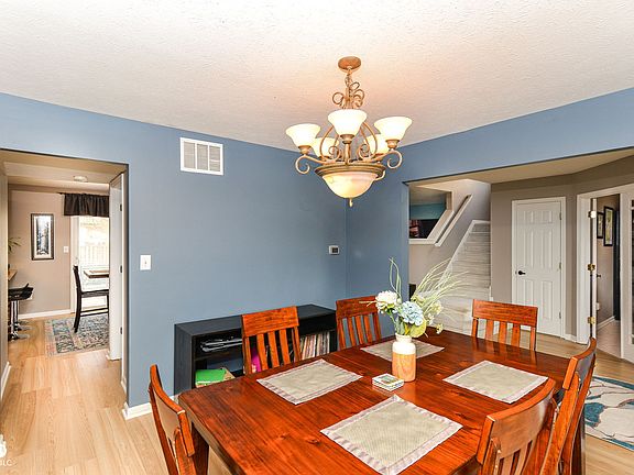 4th image of 12054 Seahawks Ln