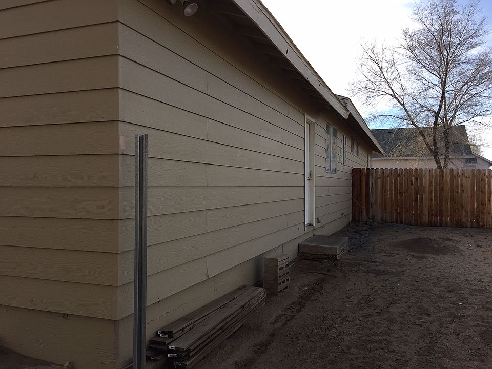 1st image of 2642 Stewart Ave