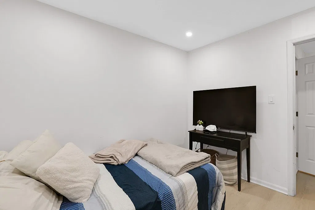 5 bed, 3.5 bath, 1918 sqft, $1,250 — Photo 3