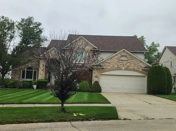 20707 Wolf Dr, Macomb, MI 48044
