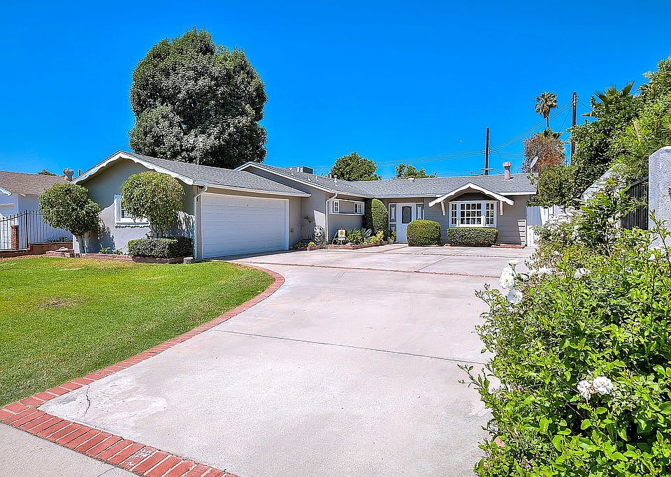 1st image of 8851 Valjean Ave