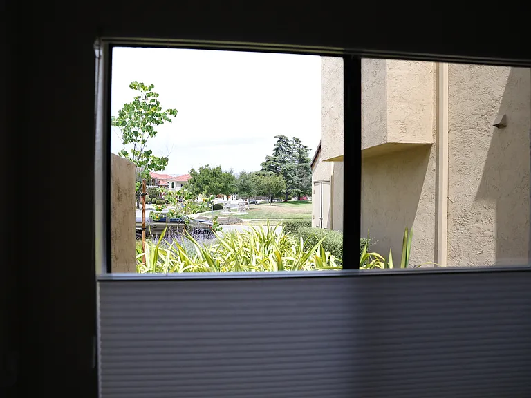 33941 Milton St — Photo 25