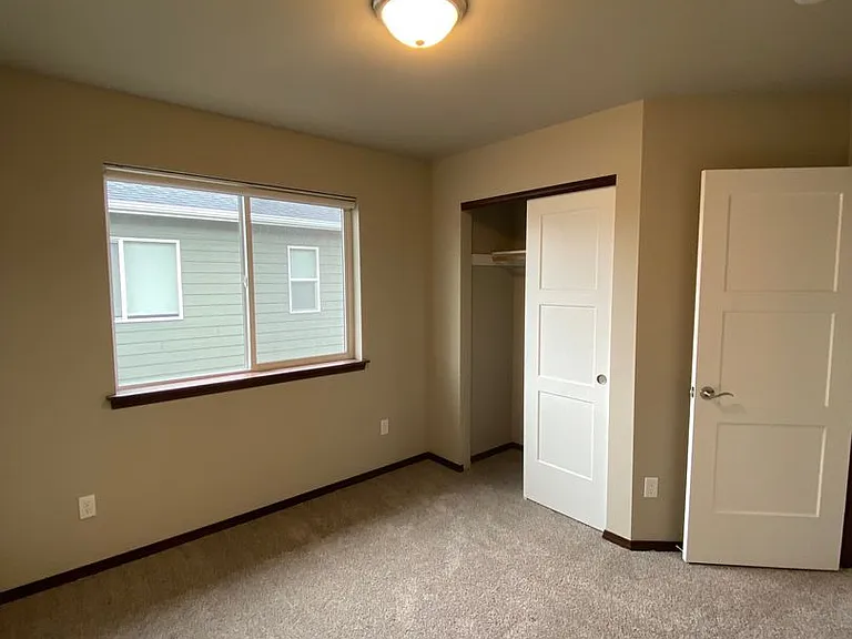 430 S Kansas Loop — Photo 16
