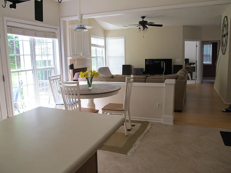 5136 Wellisford Ct — Photo 5
