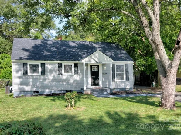 1229 Golf Course Dr, Gastonia, NC 28054