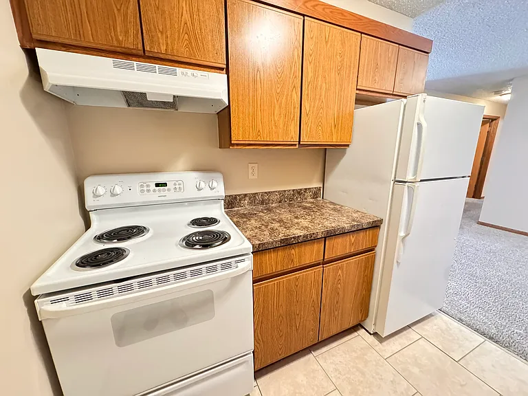 5120 Emerald Dr #12 — Photo 2