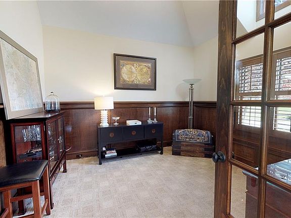 5th image of 6002 Ravine Woods Dr