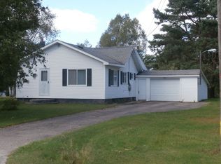 3854 14.5 Rd, Escanaba, MI 49829