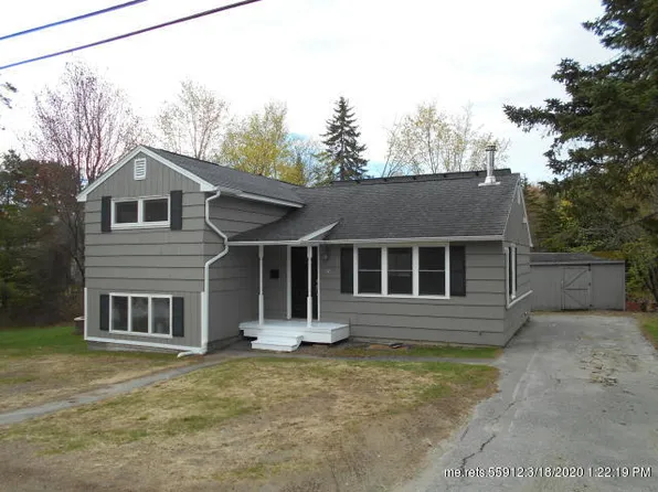 12 Westwood Dr, Orono, ME 04473