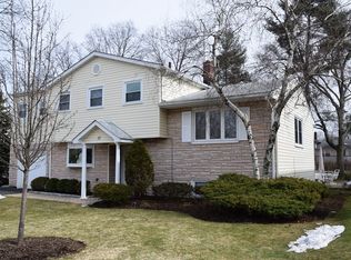 37 Cypress Ter, Springfield, NJ 07081