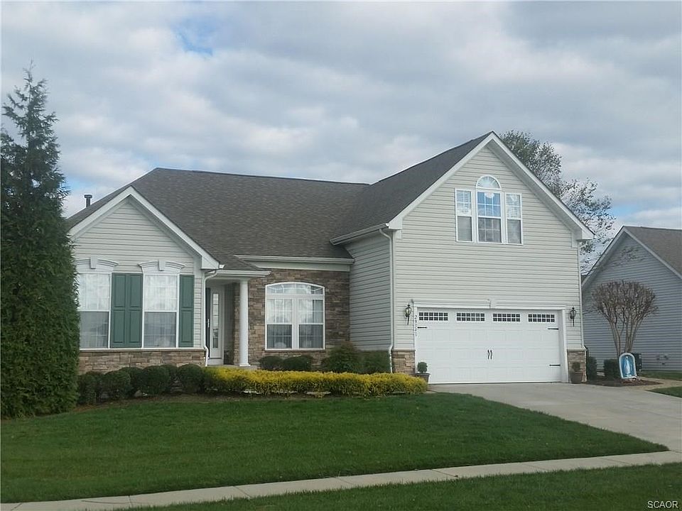 Introducing 29541 Fieldstone Dr