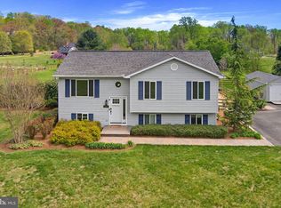 3229 Beards Point Rd, Davidsonville, MD 21035