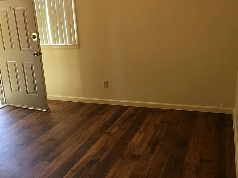 1br with front patio's living room