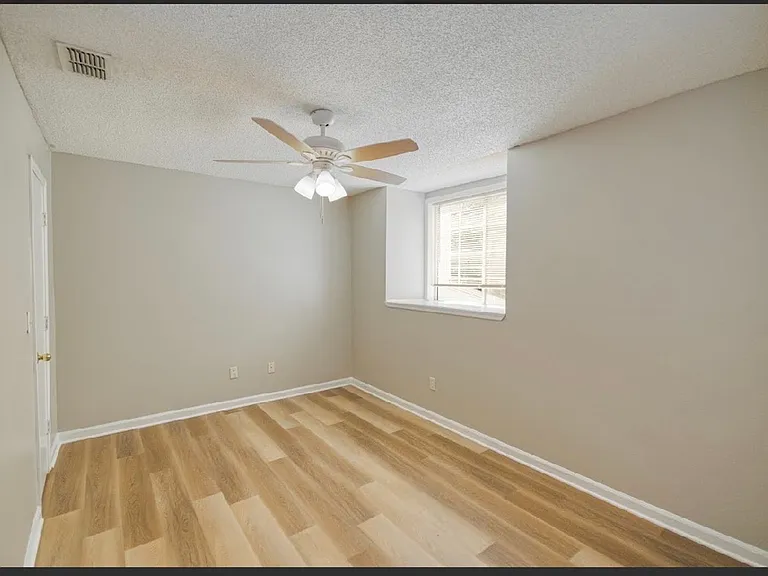 2912 Capital Park Dr — Photo 15
