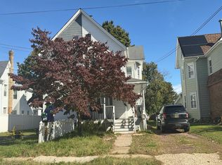 814 S Main St, Williamstown, NJ 08094