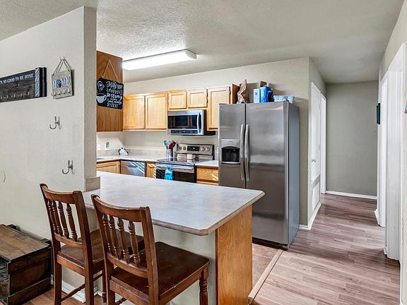 3rd image of 513 Ranch Rd