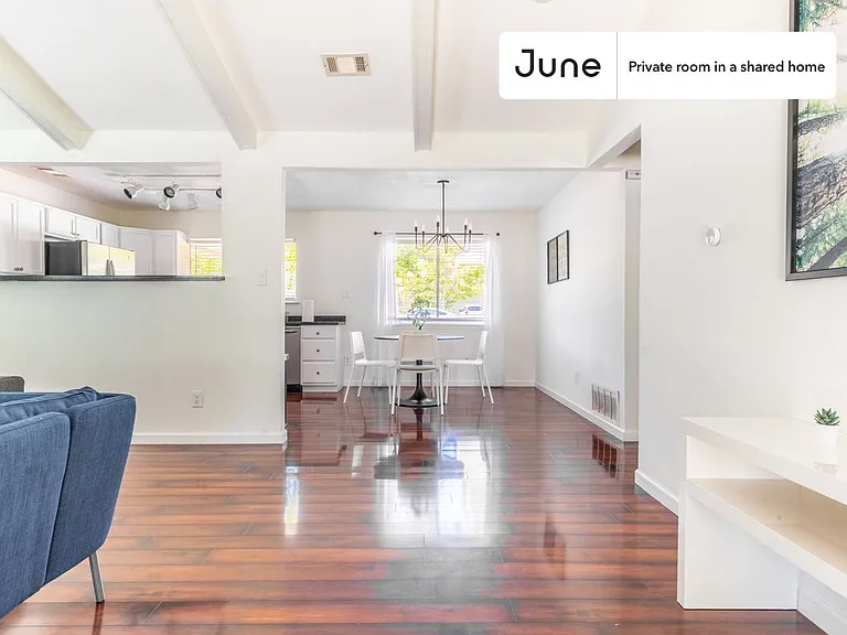 9803 Chukar Cir #B — Photo 11