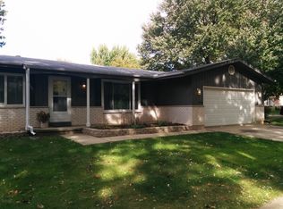 720 Ridge St, Algonquin, IL 60102