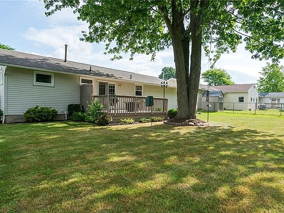 2nd image of 4868 Thornwood Dr