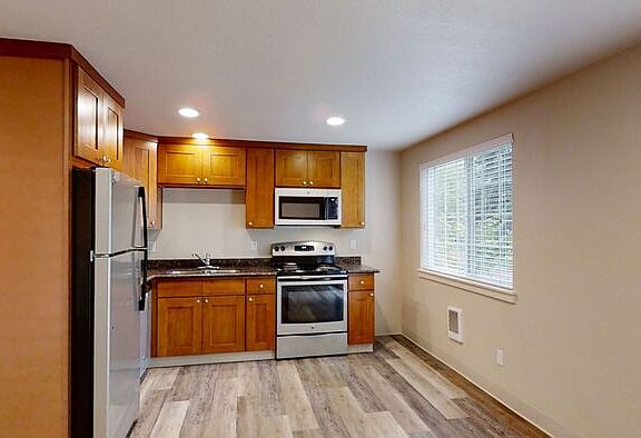 3rd image of 2301 S 74th St #6
