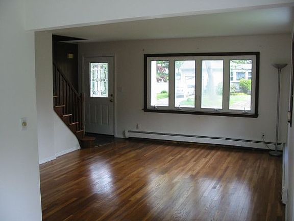 3rd image of 102 Duffy Pl