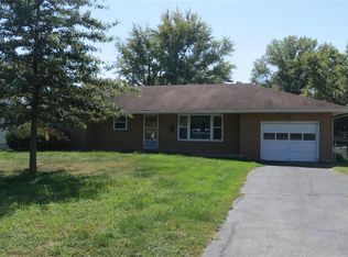 52 Cottage Ave, Cottage Hills, IL