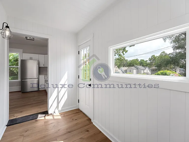 606 Lafayette Ave NE — Photo 13