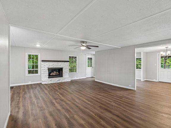 4th image of 6086 Castle Heights Rd