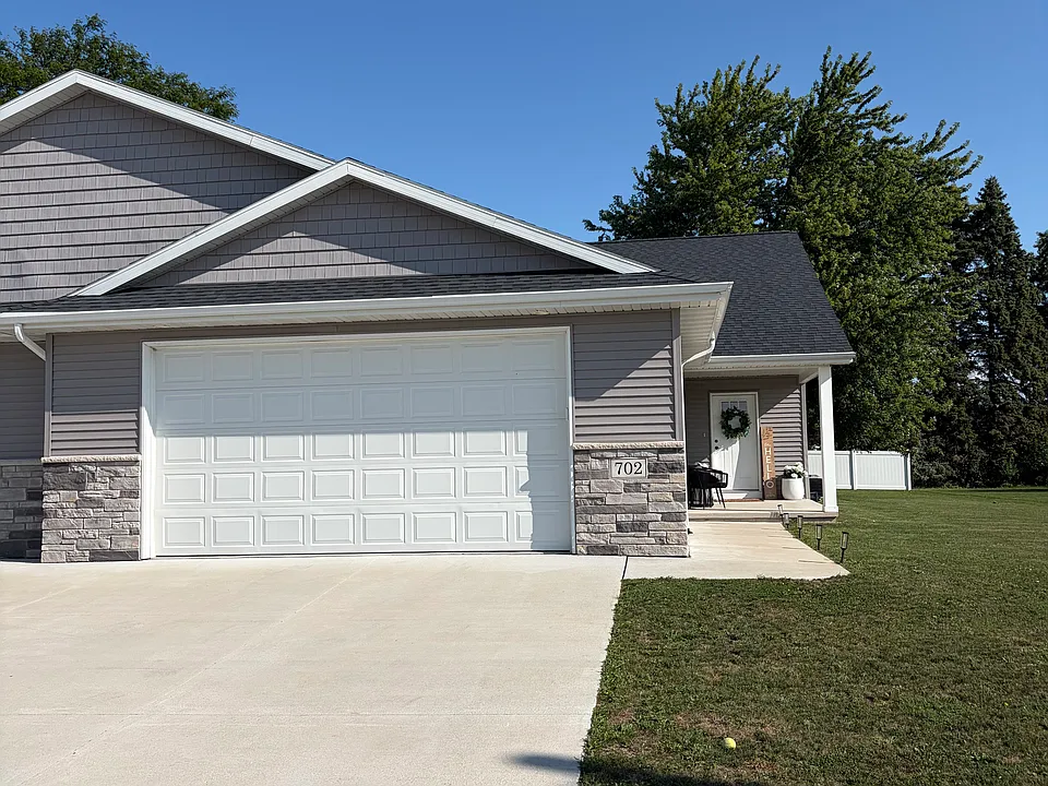 702 Hartzheim Dr