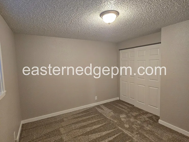 630 SW 24th St #5 — Photo 16