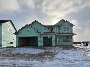 545 Waterford Pl, Waconia, MN 55387