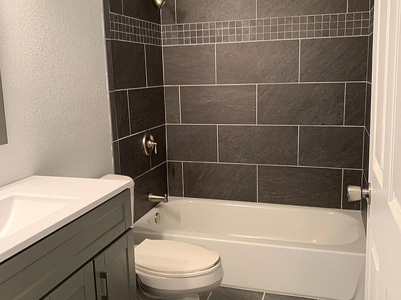 3rd image of 5934 Lucille Dr