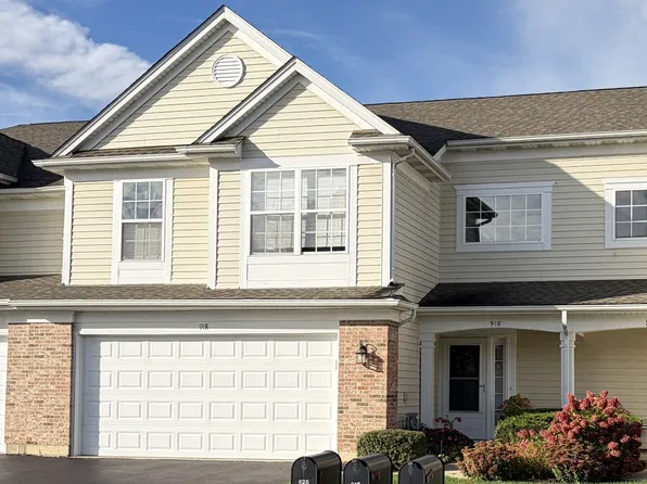 918 Waterford Ln, Elk Grove Village, IL 60007