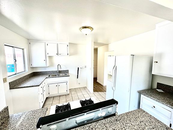 4th image of 1671 1/2 W 212th St Unit 2