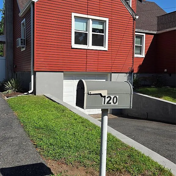 122 Westview Ave — Photo 1