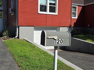 122 Westview Ave, Paramus, NJ 07652