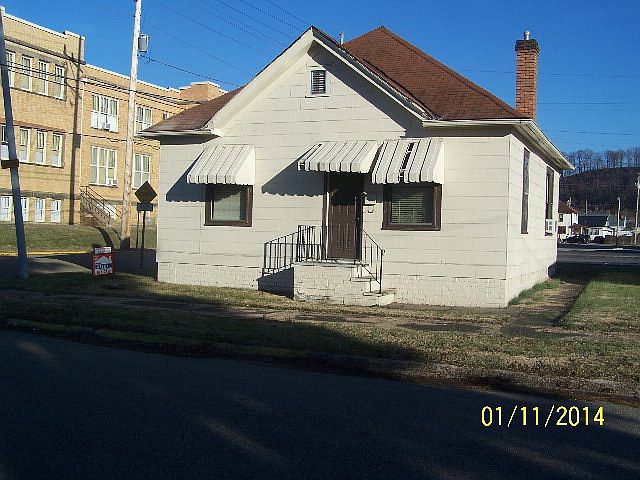 1st image of 216 Marshall Ave