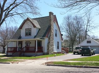 318 E Hancock St, New London, WI 54961
